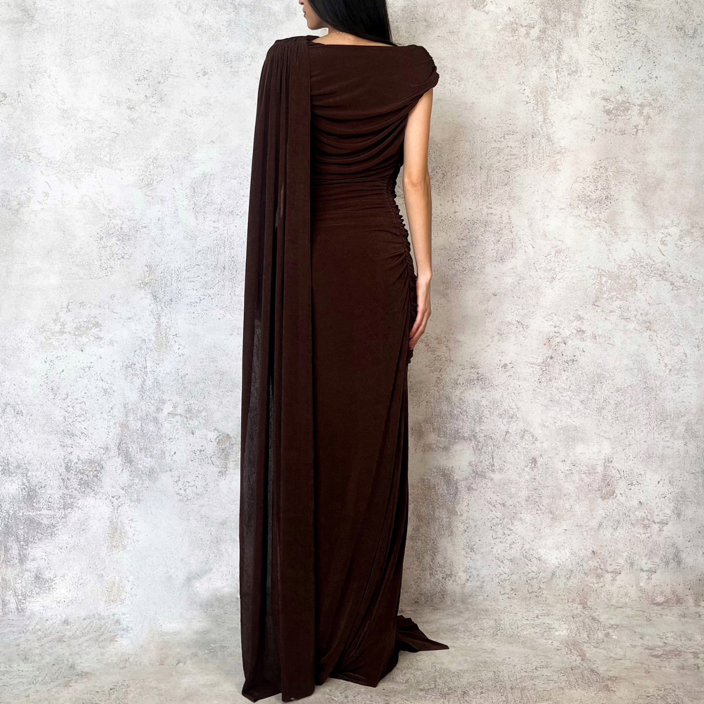 Vestido largo asimétrico café