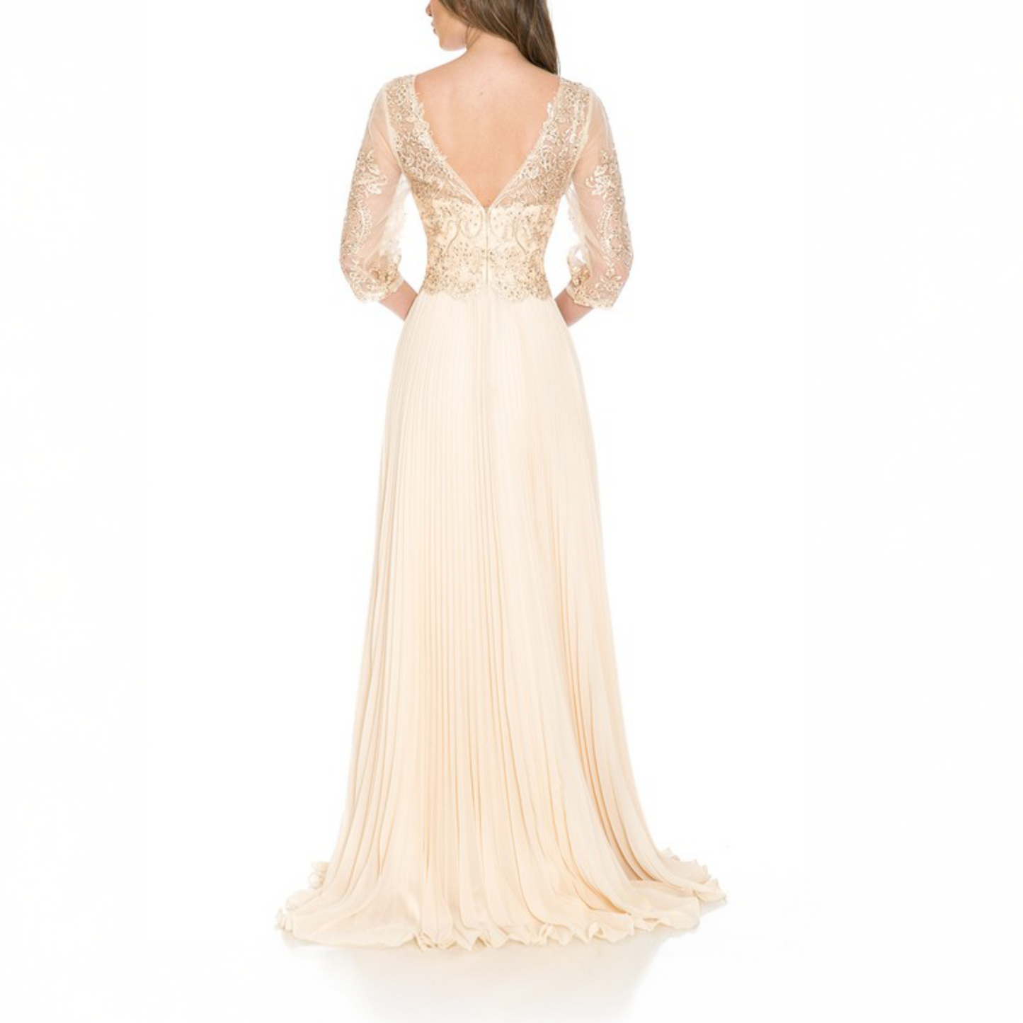 Vestido largo tableado champagne.