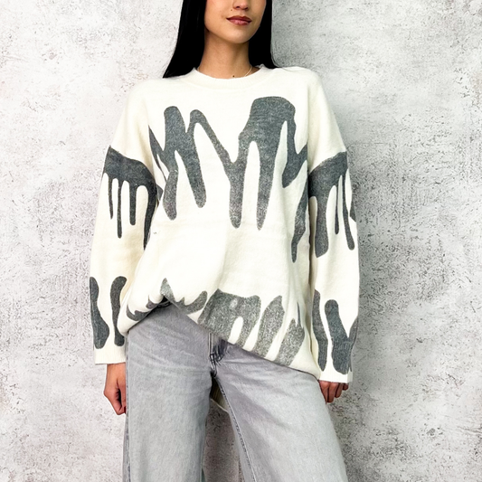 Suéter largo figuras gris