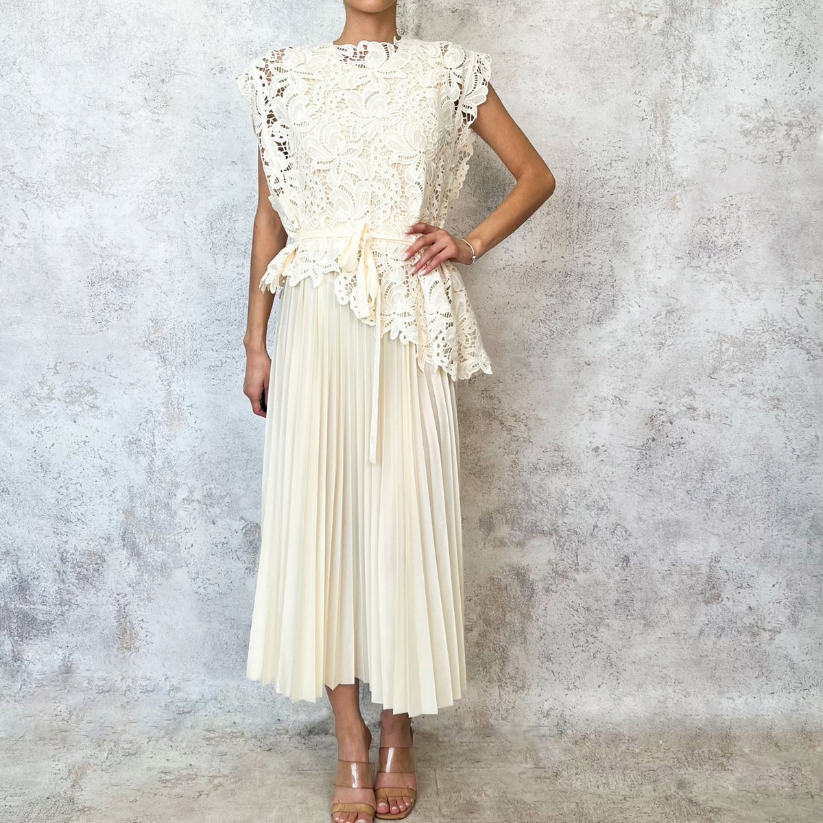 Vestido midi ensamble guipiur ivory