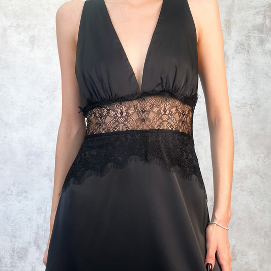 Vestido lencero con encaje negro