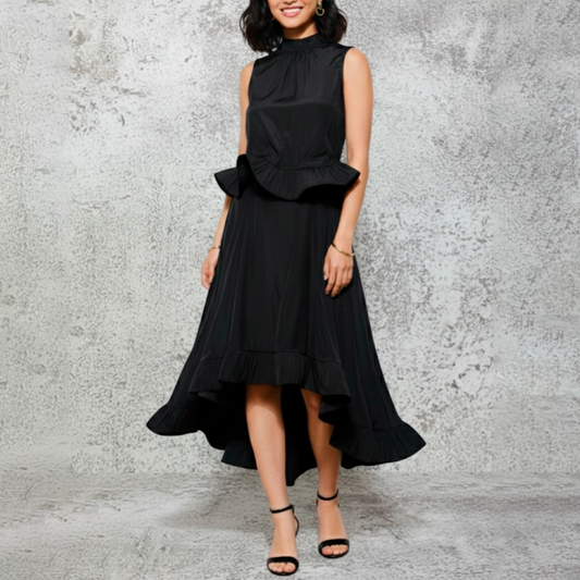 Blusa negra con olanes asimétricos