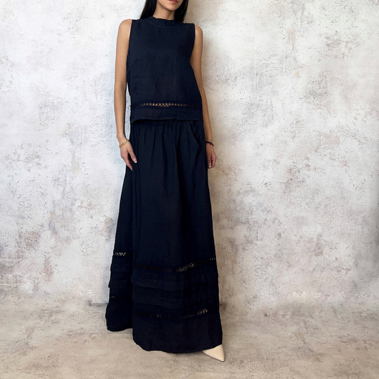 Conjunto de Lino falda y blusa bordado