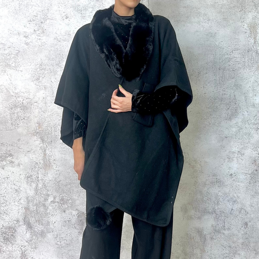 Poncho piel sintética alrededor negro
