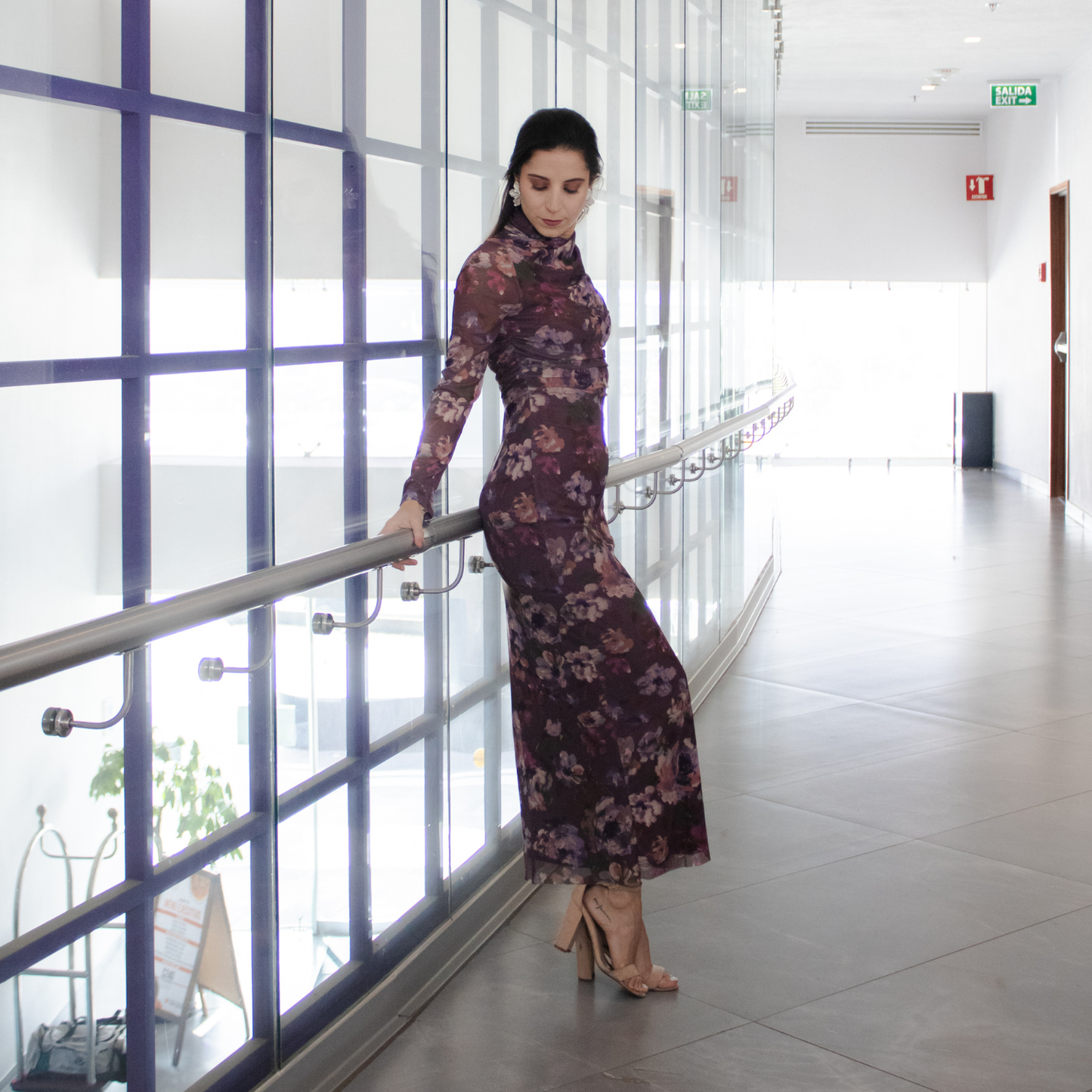 Vestido midi color vino estampado flores