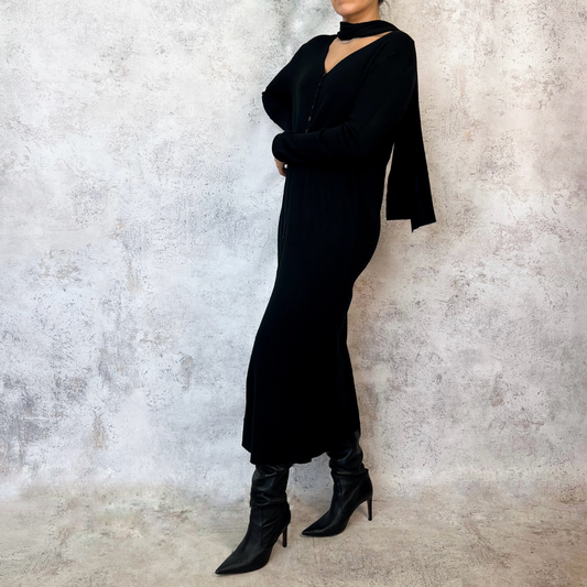 Vestido tejido con bufanda negro