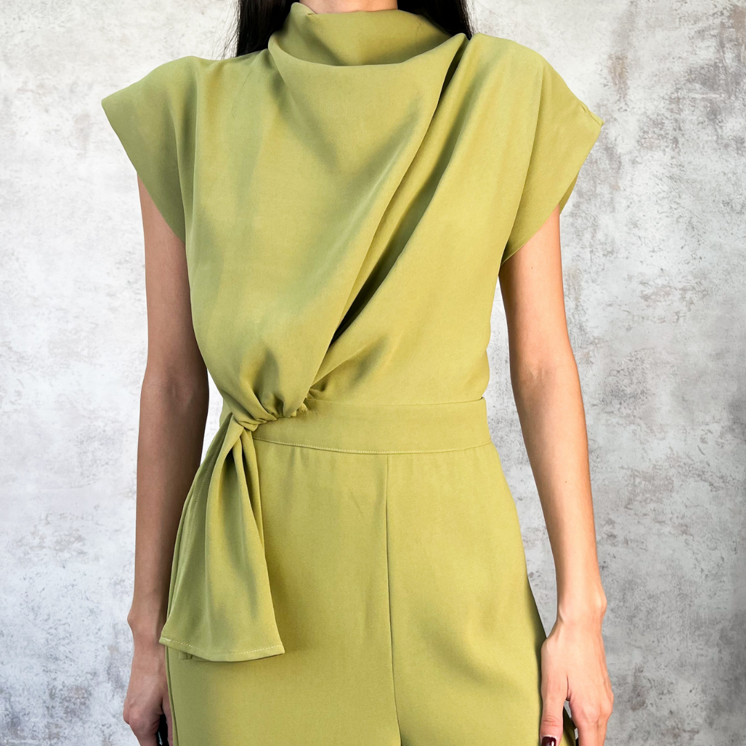 Jumpsuit verde olivo drapeado