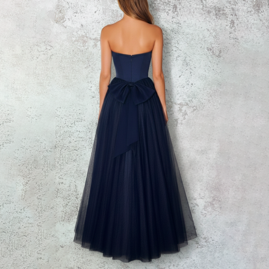 Vestido corset azul con falda de tul