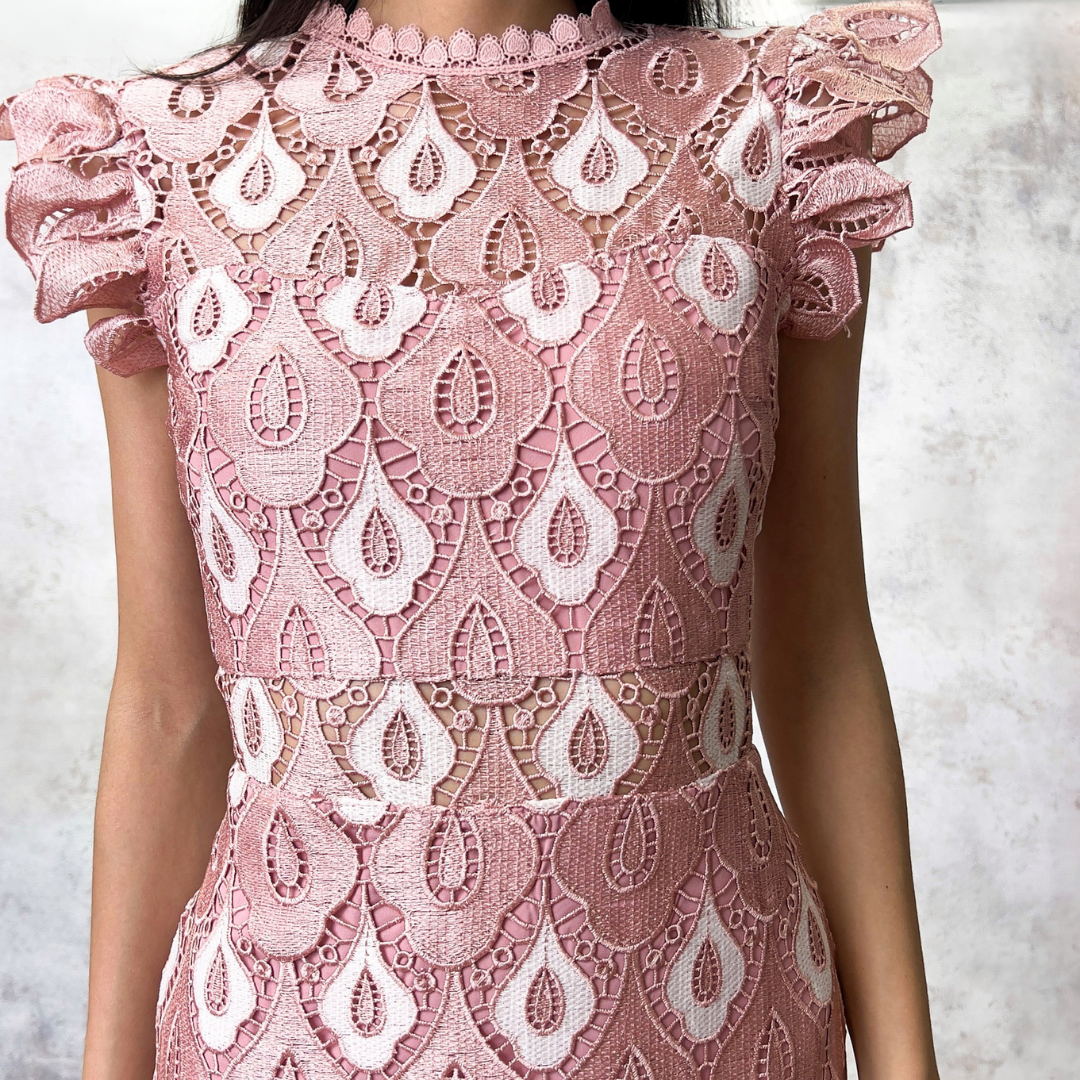 Vestido rosa de guipiur estampado beige