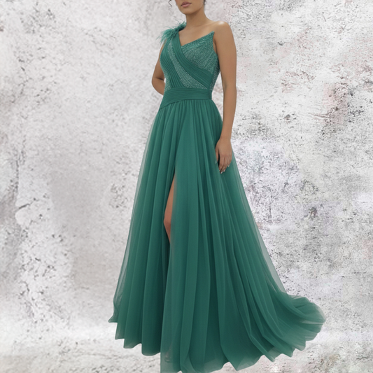 Vestido largo en tull plumas verde