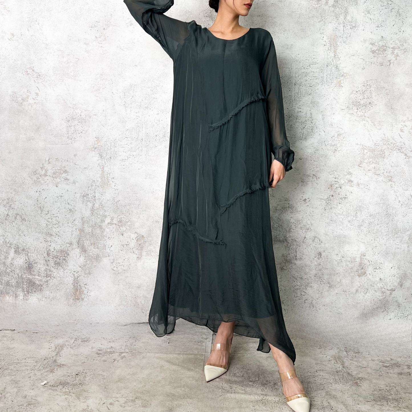 Vestido de seda gris oxford