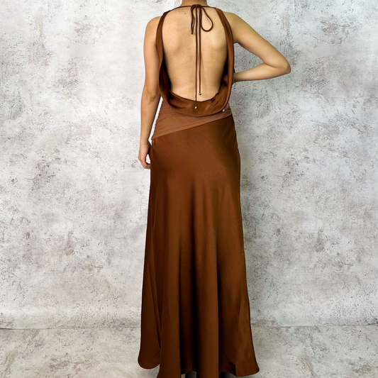Vestido midi drapeado mesh cocoa.