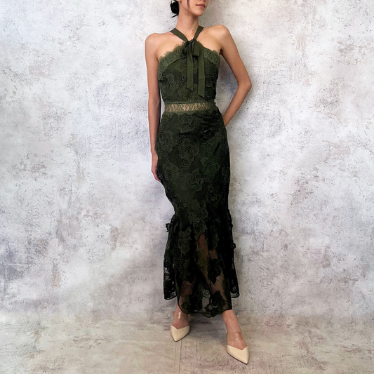 Vestido cuello halter de encaje verde olivo