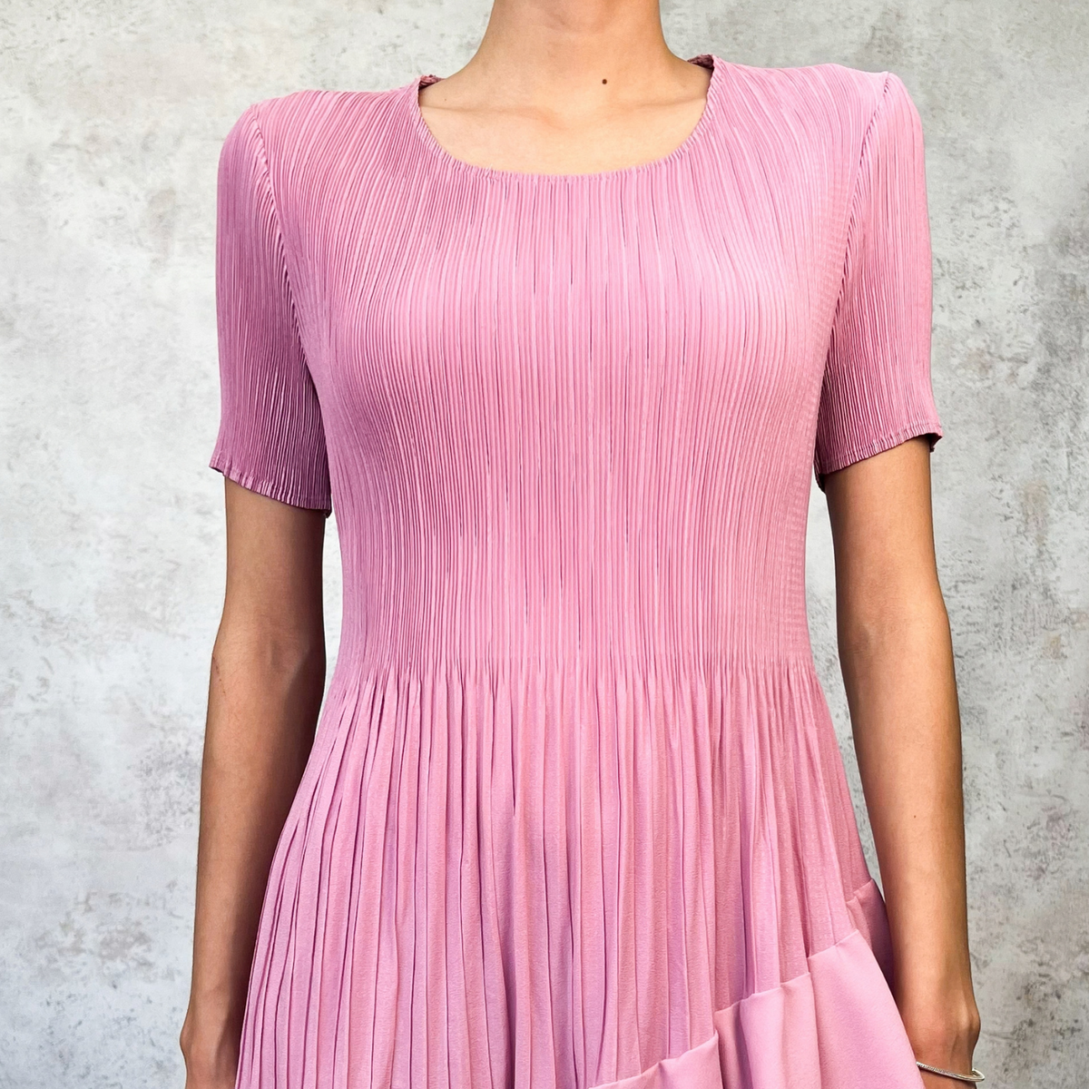 Vestido midi olanes rosa