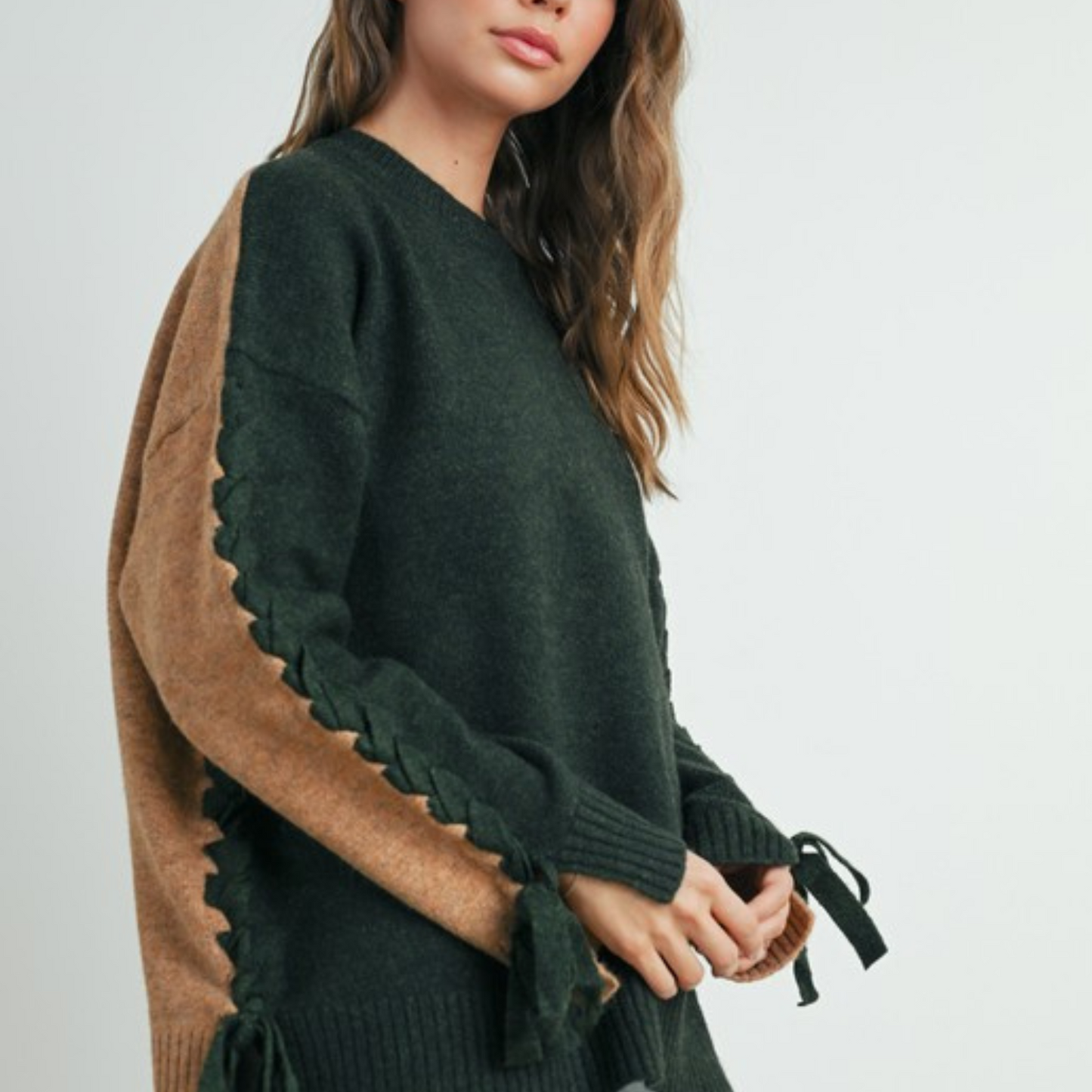 SUETER VERDE BICOLOR TRENZADO