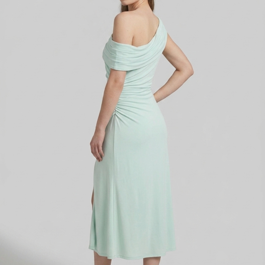 Vestido midi drapeado menta.