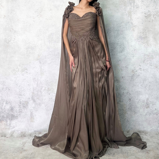 Vestido largo de gasa satinada marron