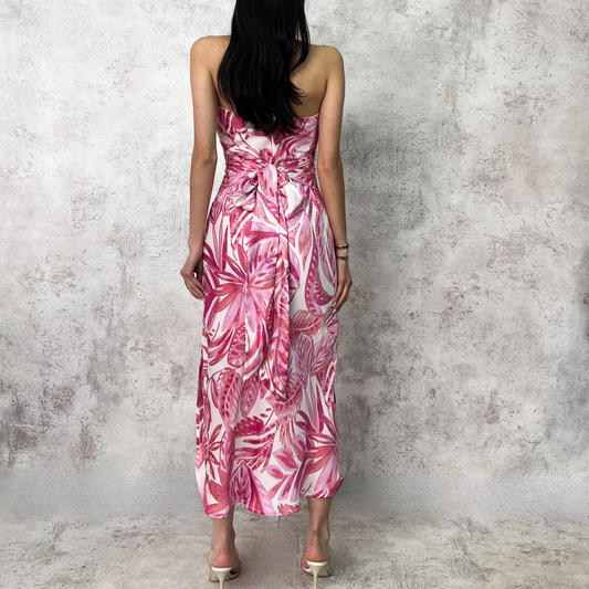 Vestido midi con estampado de hojas rosas