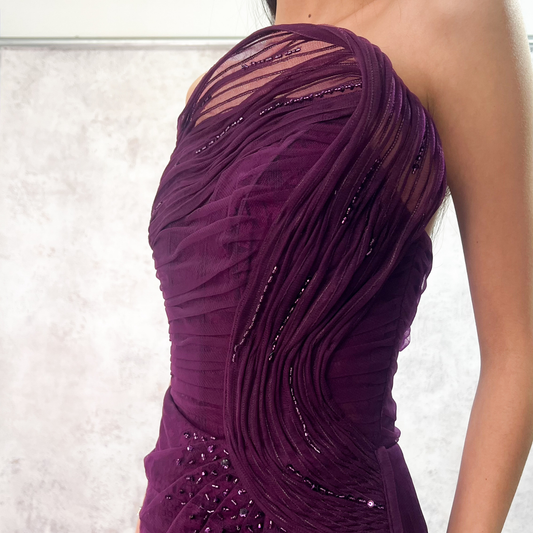 Vestido largo de tul berenjena