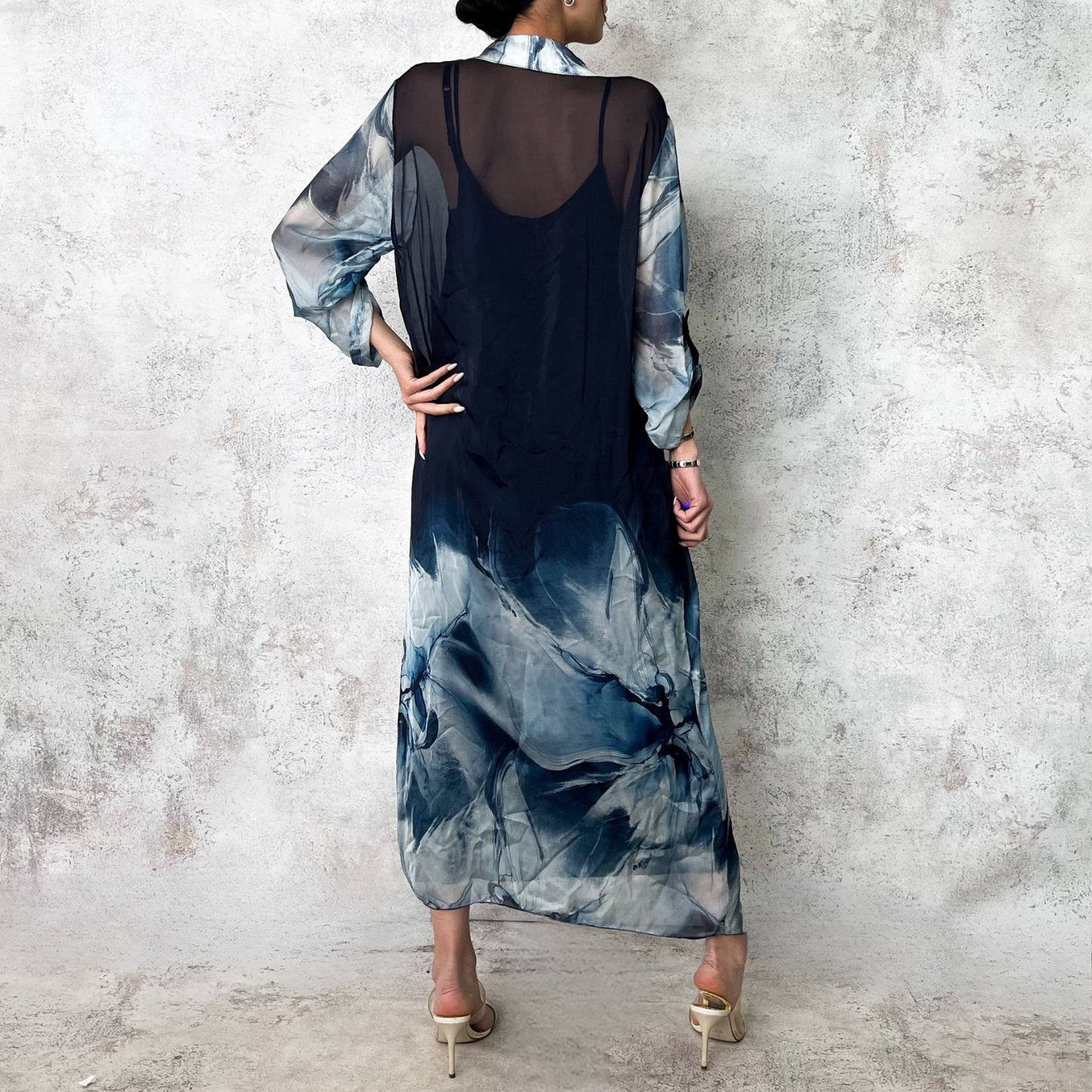 Vestido de seda estampado azul marino