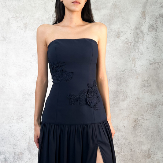 Vestido largo azul marino flores resaltadas