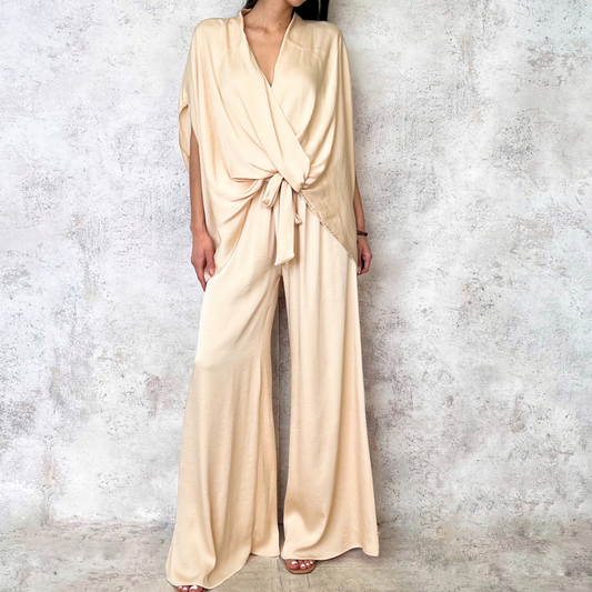 Blusa amplia en color champagne