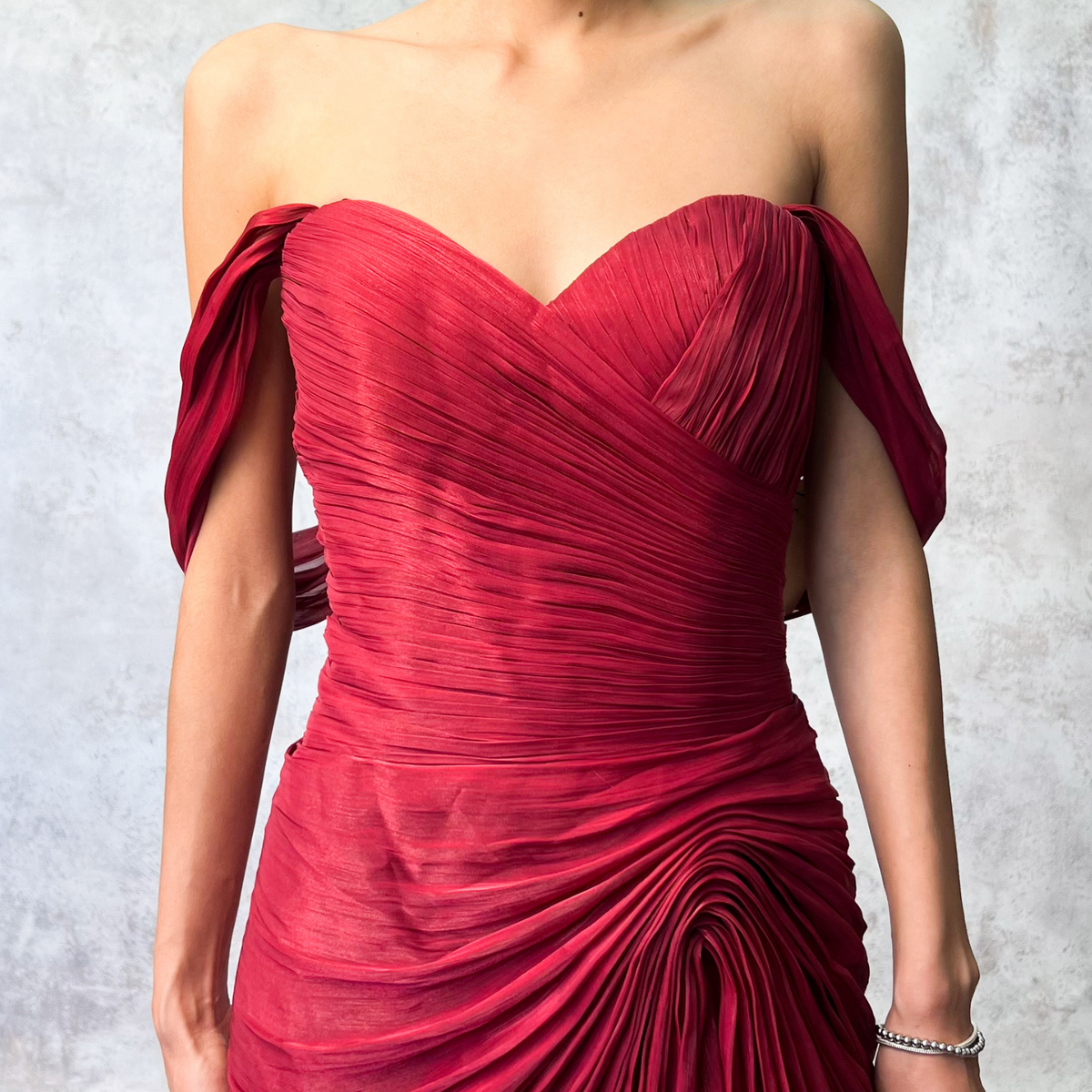 Vestido largo rojo vino drapeado
