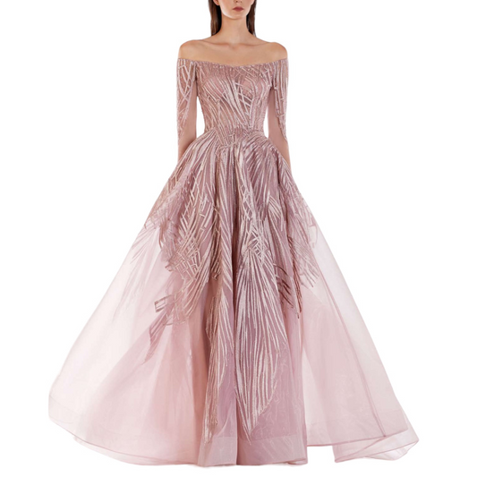 Vestido largo bordado rosa palo.