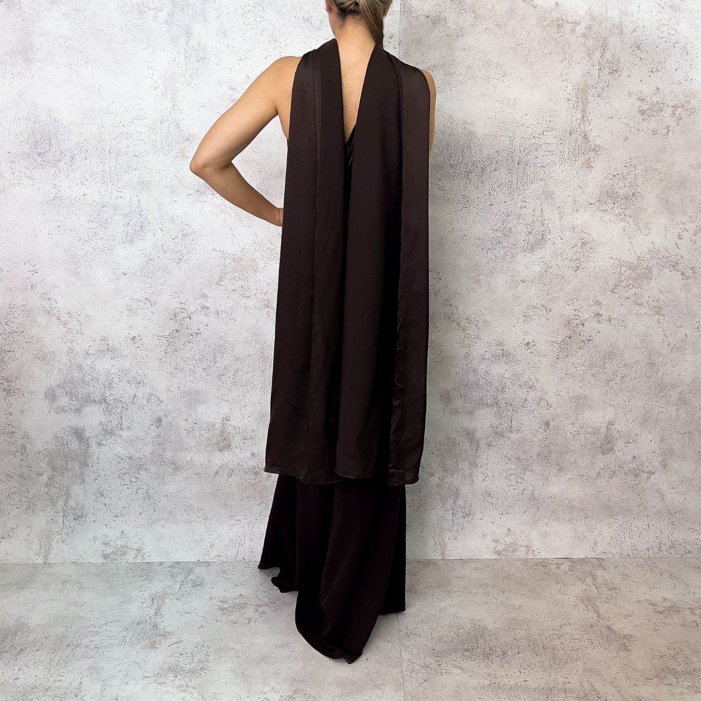 Vestido largo Crop satinado café.