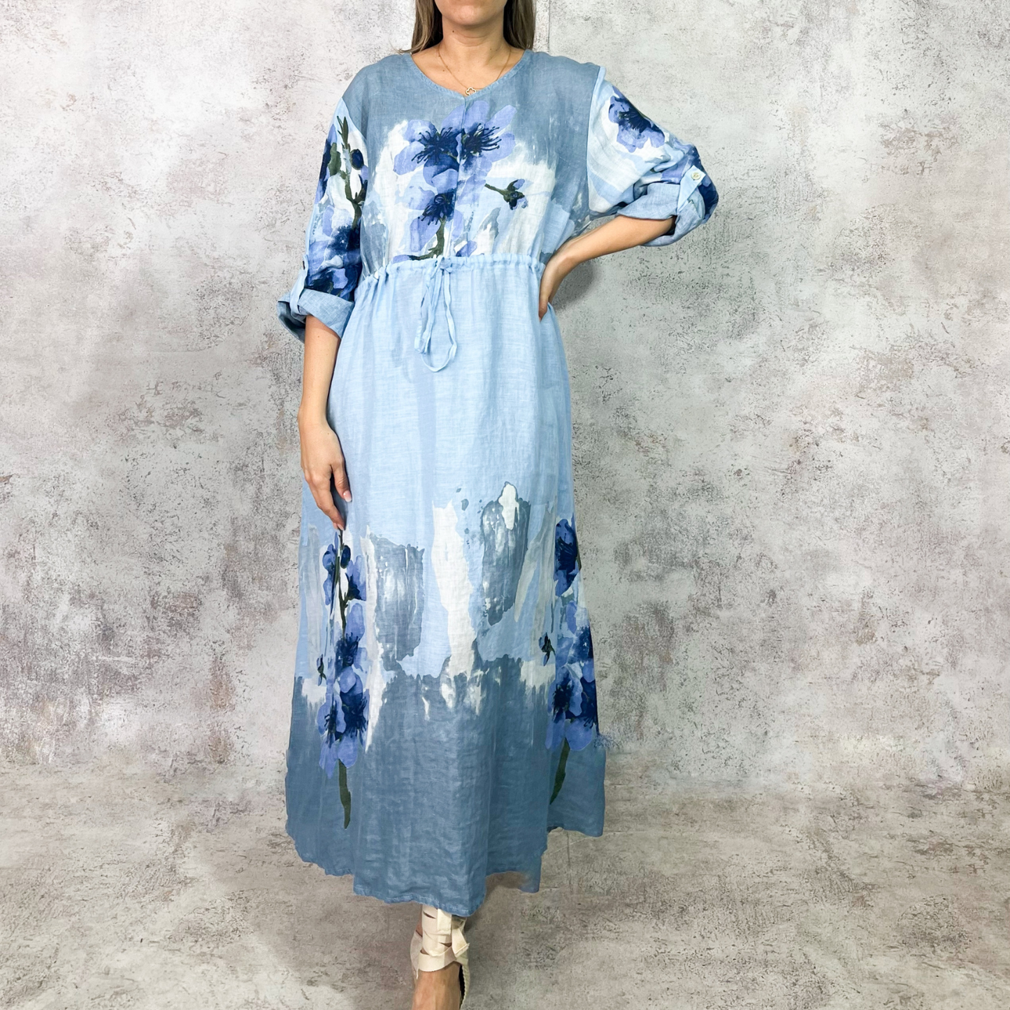 Vestido midi de lino azul cielo