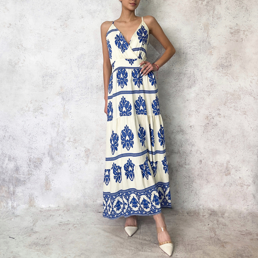 Vestido en corte midi tirantes estampado azul