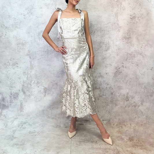 Vestido midi de organza plata