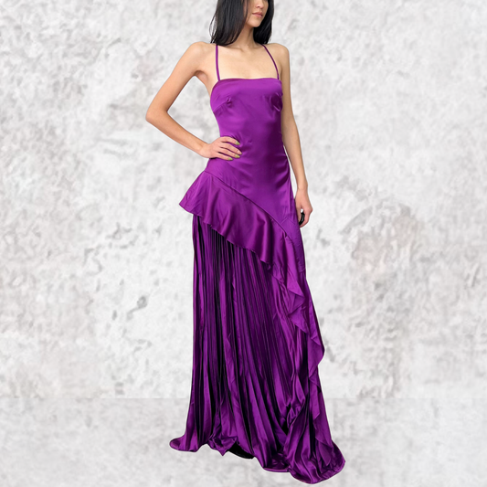 Vestido largo morado satinado asimétrico