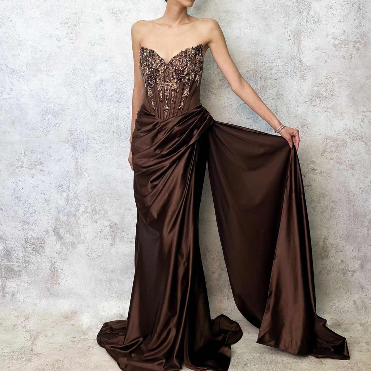 Vestido corset chocolate bordado