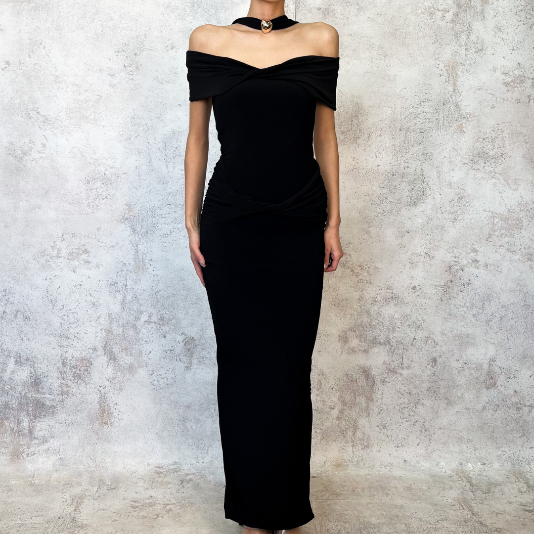 Vestido largo negro escote en espalda