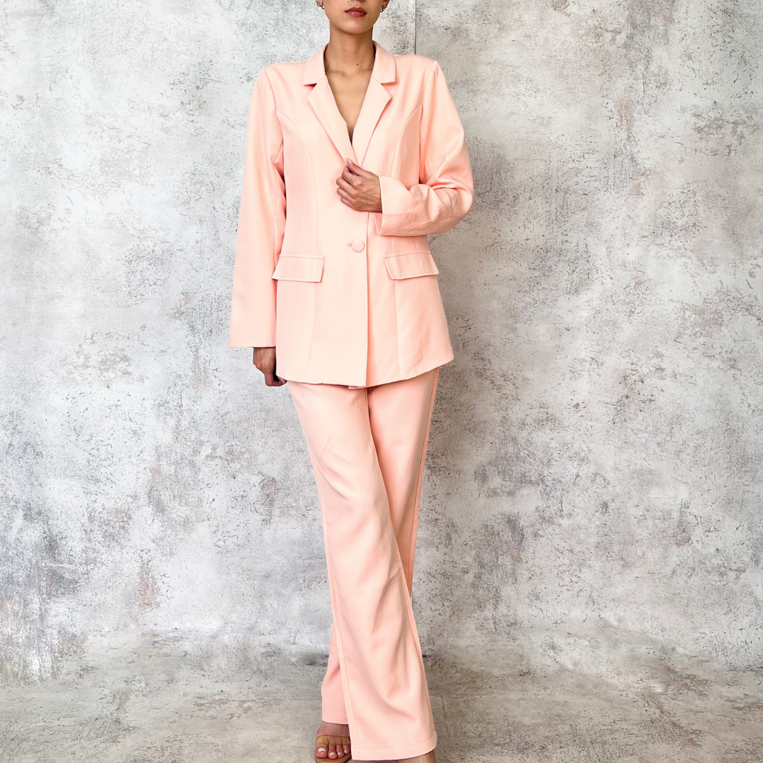Traje sastre coral