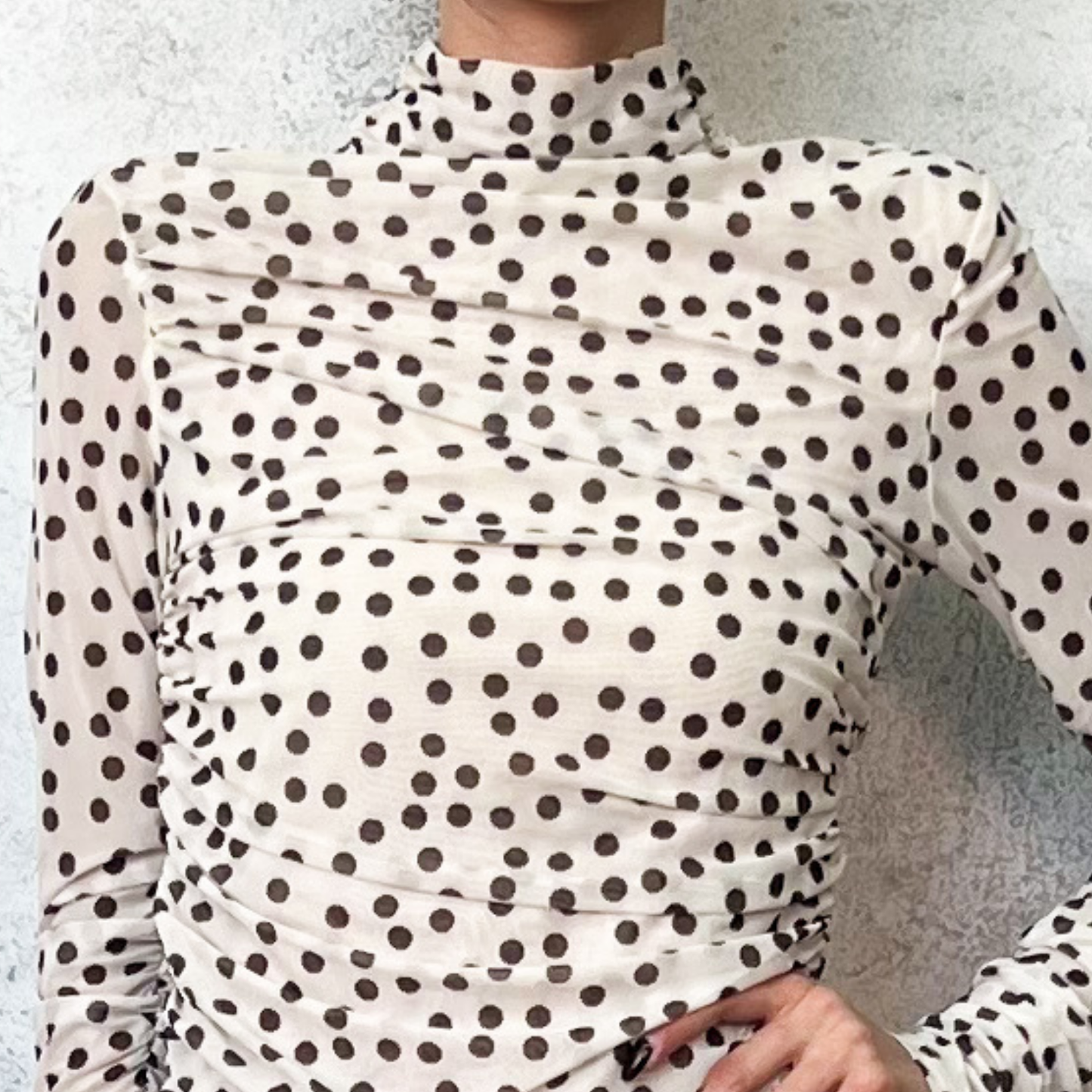 Blusa polka dots beige