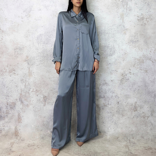 Conjunto satinado azul plomo