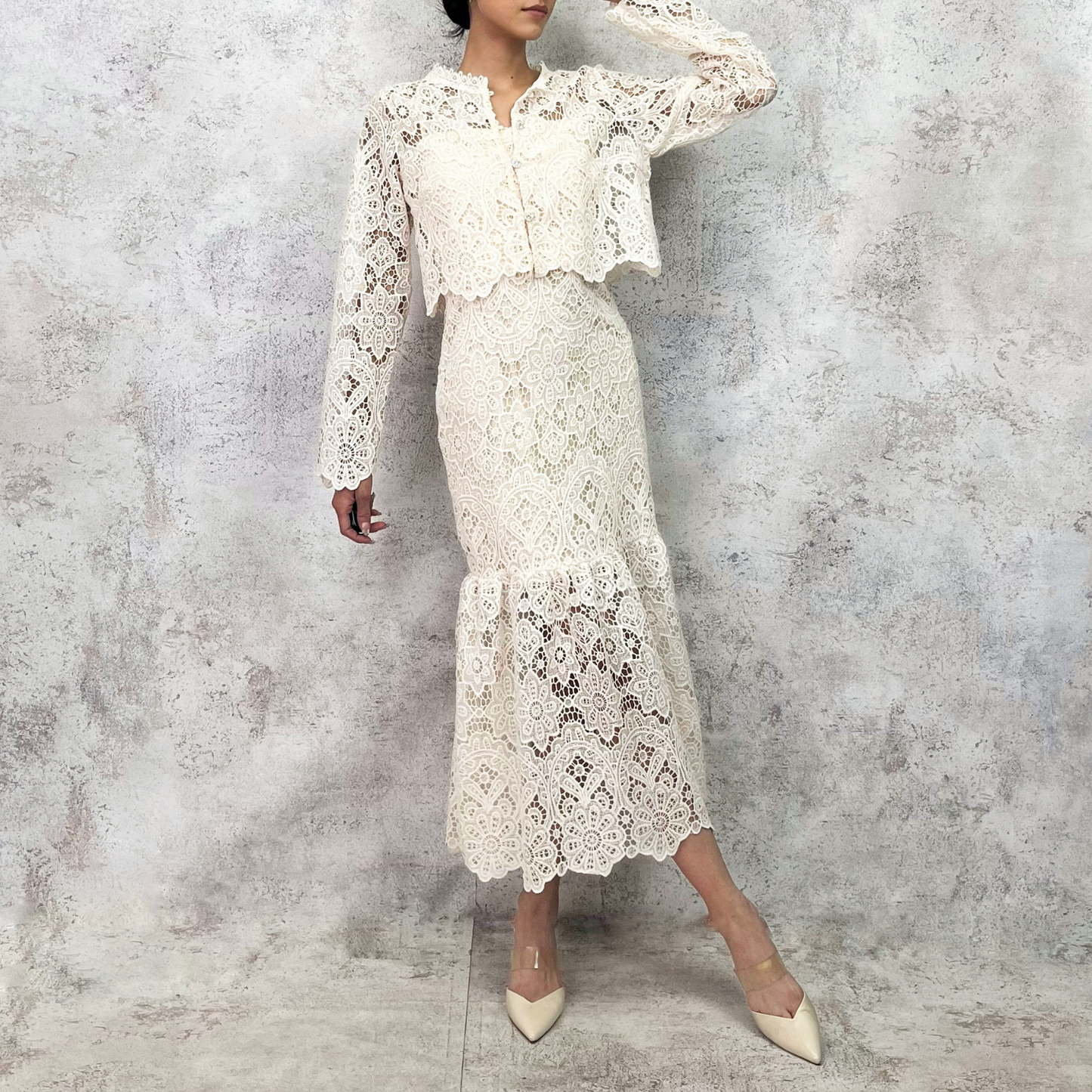 Vestido blanco de guipiur con chaqueta