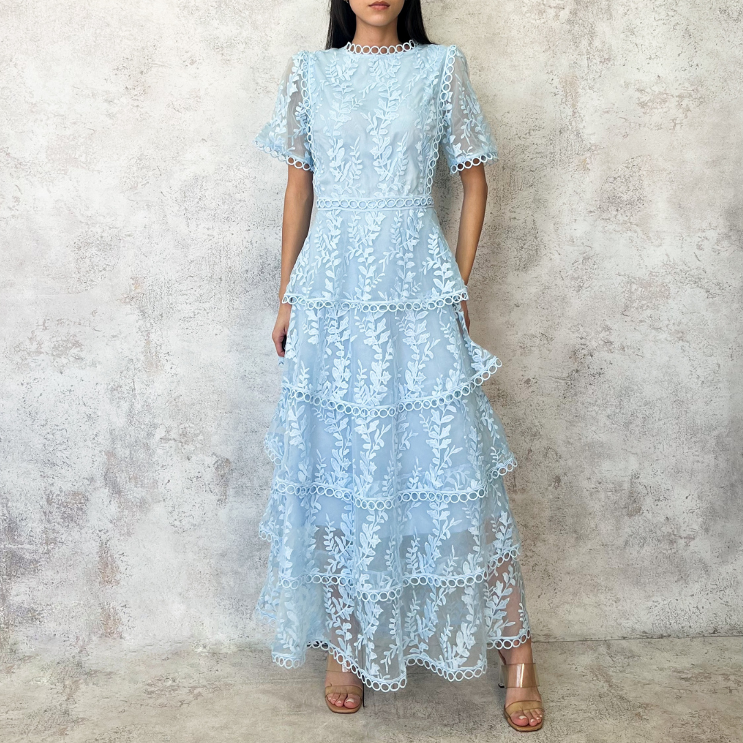 Vestido midi encaje azul cielo