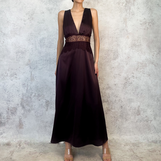 Vestido lencero con encaje purpura