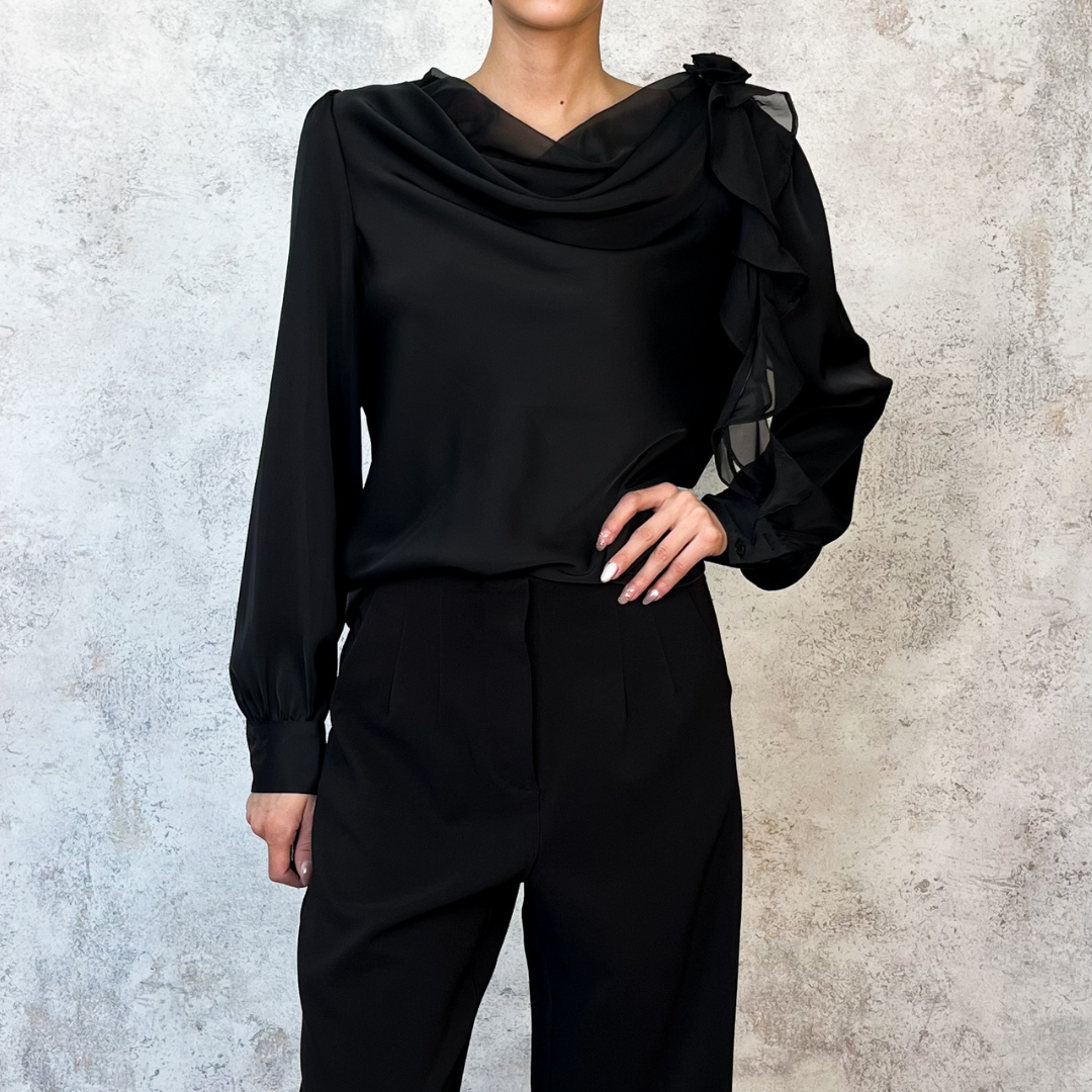 Blusa manga larga negra satinada