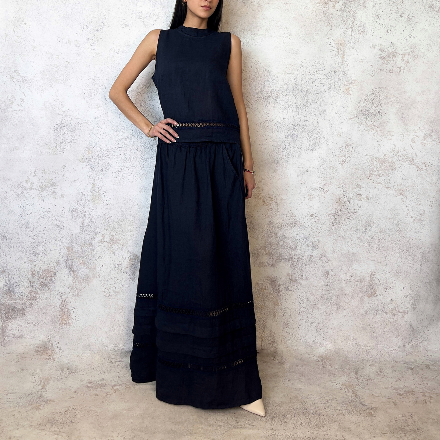 Conjunto de Lino falda y blusa bordado