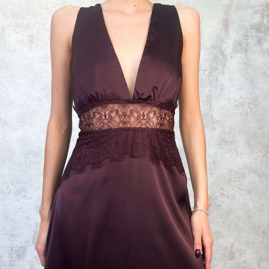 Vestido lencero con encaje purpura