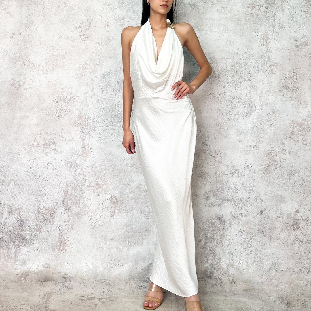 Vestido midi satinado halter blanco