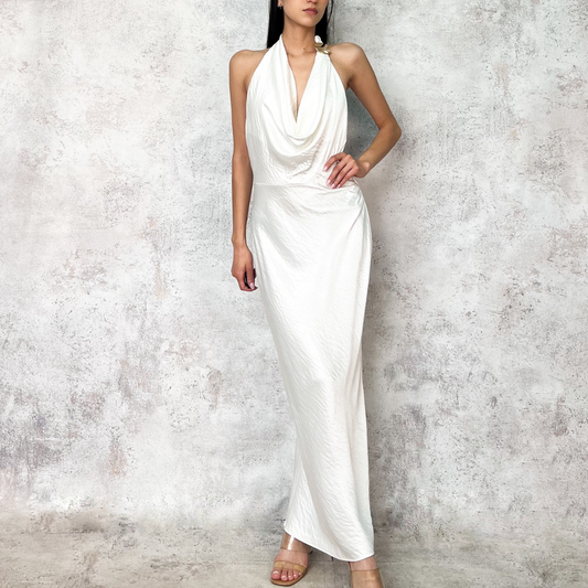 Vestido midi satinado halter blanco