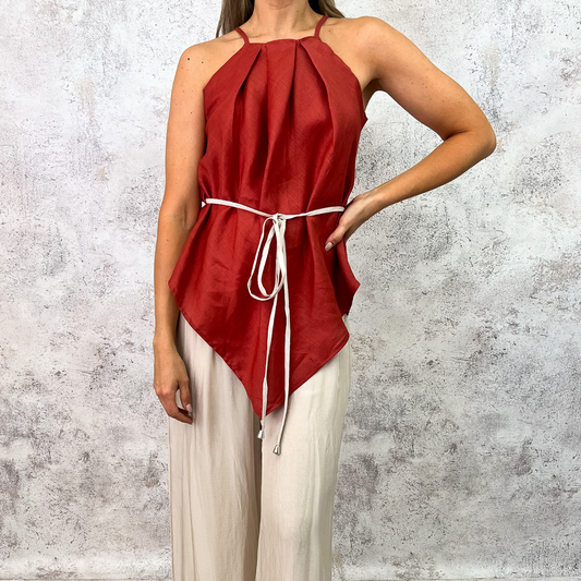 Blusa halter chedron.