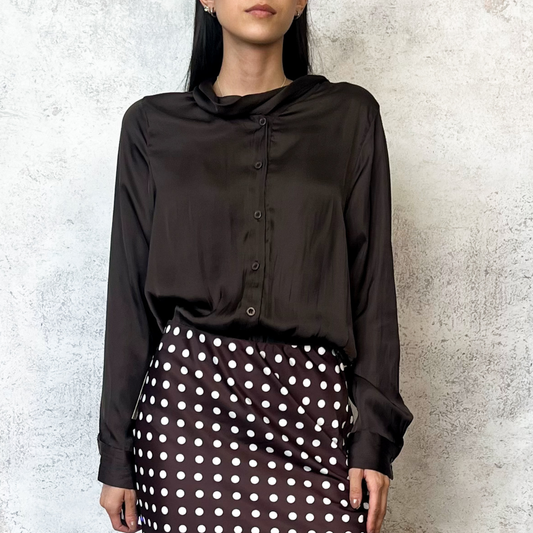 Blusa satinada cafe