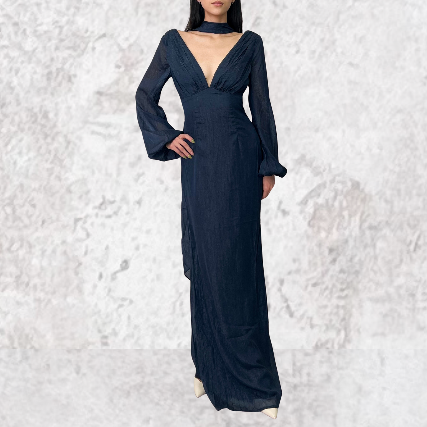 Vestido largo azul marino corbatín