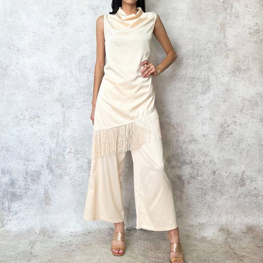 Conjunto beige de flecos